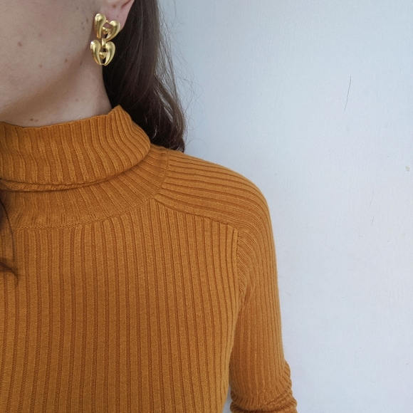 fine ribbed stretch turtleneck in mustard yellow - Picture 3 of 10